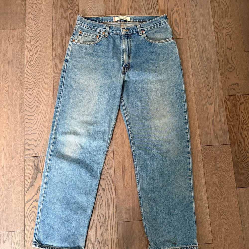 Levi's Straight-Leg Women's Jeans in Denim Blue